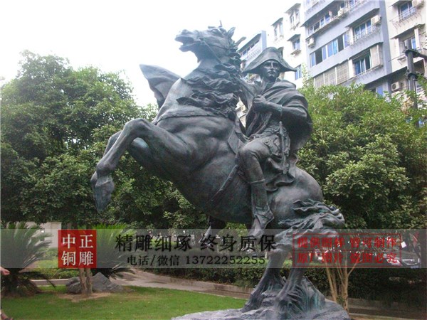 加工拿破侖雕塑.jpg